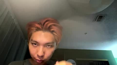 Snapshot of luzern6 chatting on 11-08-25, 04:45 luzern6 online show from 11-08-25, 04:45