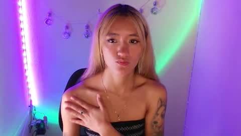 Call me Lia  online show from 03-06-26, 09:33