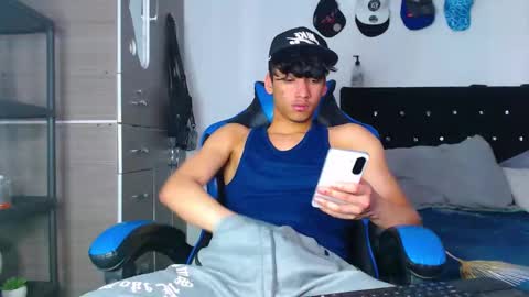 Snapshot of lyam_russo chatting on 02-27-26, 09:04 Lyam online show from 02-27-26, 09:04