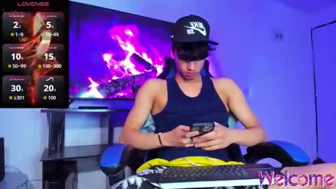 Snapshot of lyam_russo chatting on 03-10-26, 06:07 Lyam online show from 03-10-26, 06:07