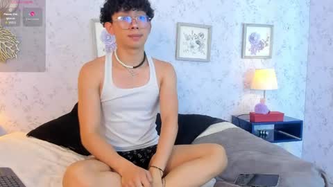 Lyan online show from 03-31-26, 07:36