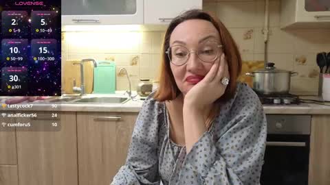 Snapshot of lyboff72 chatting on 12-28-24, 11:37 lybava online show from 12-28-24, 11:37