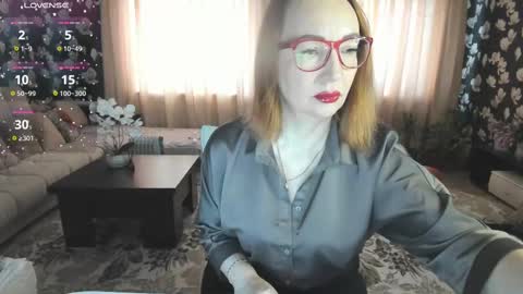 Snapshot of lyboff72 chatting on 03-12-25, 04:08 lybava online show from 03-12-25, 04:08