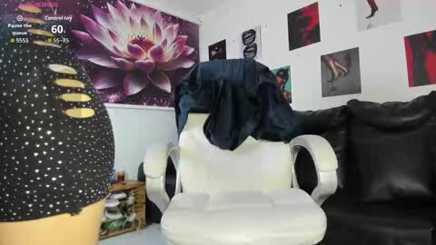  Lycoris  online show from 11-22-25, 09:25