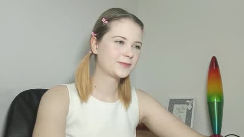 Lydia online show from 09-21-25, 06:09