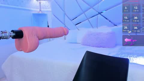 Snapshot of lyen_rae chatting on 12-23-25, 01:36 Lyen Rae online show from 12-23-25, 01:36