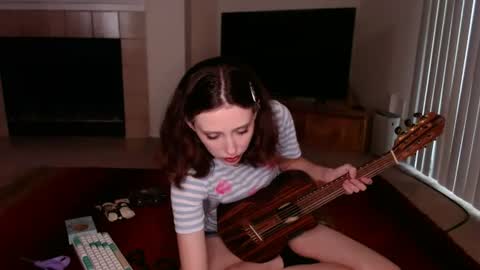 LylacDoll online show from 07-30-26, 10:31