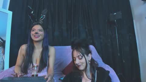 Snapshot of lylaheather chatting on 10-27-25, 02:04 Sara online show from 10-27-25, 02:04