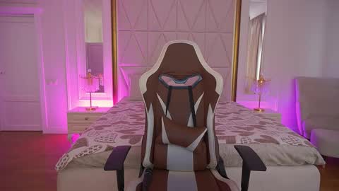 lylanimfa online show from 03-22-26, 07:12