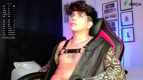 Snapshot of lylebennett_ chatting on 12-04-25, 12:03 Lyle Bennett Freelance Model online show from 12-04-25, 12:03