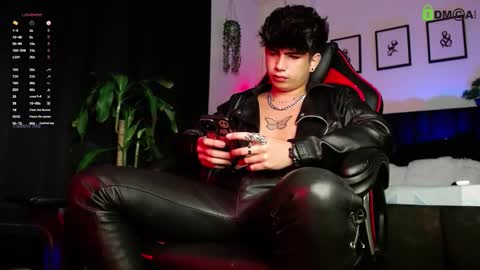 Snapshot of lylebennett_ chatting on 02-09-26, 12:20 Lyle Bennett Freelance Model online show from 02-09-26, 12:20