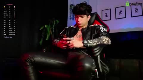 Snapshot of lylebennett_ chatting on 02-13-26, 11:50 Lyle Bennett Freelance Model online show from 02-13-26, 11:50