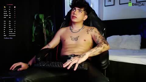 Snapshot of lylebennett_ chatting on 03-01-26, 09:28 Lyle Bennett Freelance Model online show from 03-01-26, 09:28