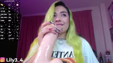 Snapshot of lyli3_4 chatting on 03-11-26, 07:03 lyli3_4 online show from 03-11-26, 07:03