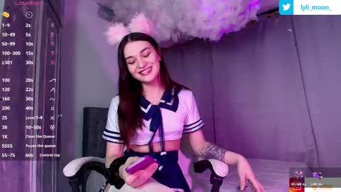 Snapshot of lylita_moon chatting on 12-04-25, 04:22 Littl online show from 12-04-25, 04:22