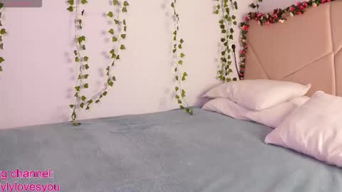 Lyly   online show from 10-09-25, 05:49