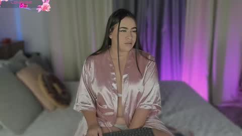 Snapshot of lynda_west chatting on 03-10-25, 04:38 Lynda online show from 03-10-25, 04:38