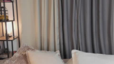 Snapshot of lynda_west chatting on 09-29-25, 04:39 Lynda online show from 09-29-25, 04:39