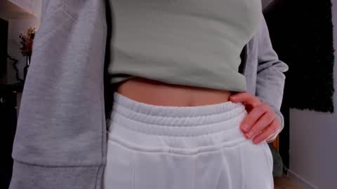 Sara online show from 02-15-25, 07:17