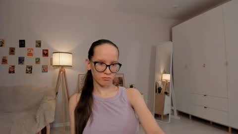 Sara online show from 03-10-25, 04:14