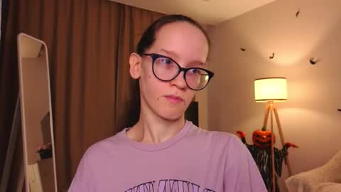 Sara online show from 11-29-25, 04:43