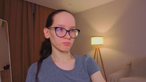 Sara online show from 03-22-26, 04:10