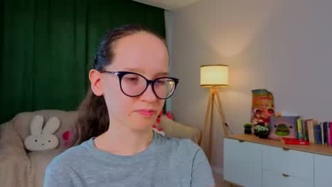 Sara online show from 07-22-26, 04:21