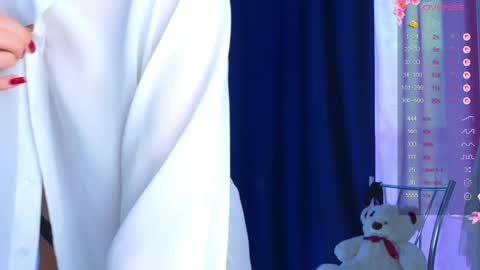 Snapshot of lynna_sparks chatting on 03-08-26, 03:32 Lana online show from 03-08-26, 03:32