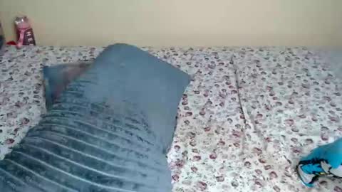 lyenne online show from 03-12-26, 07:42