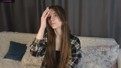 Snapshot of lynnwalker chatting on 03-28-26, 07:30 lynnwalker online show from 03-28-26, 07:30