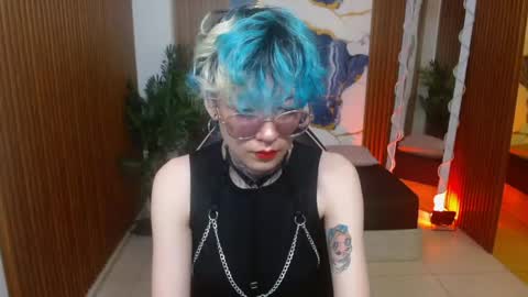 lyra_tay online show from 04-25-26, 07:00