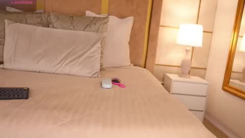    online show from 03-12-26, 11:27