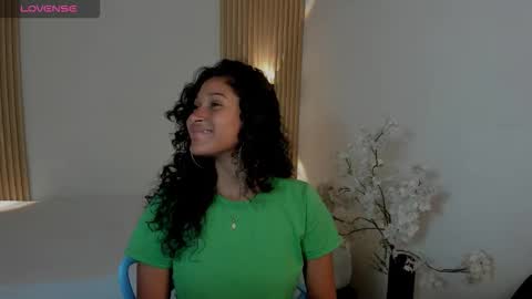 Snapshot of lyrafrost5 chatting on 03-13-26, 02:29 lyrafrost5 online show from 03-13-26, 02:29