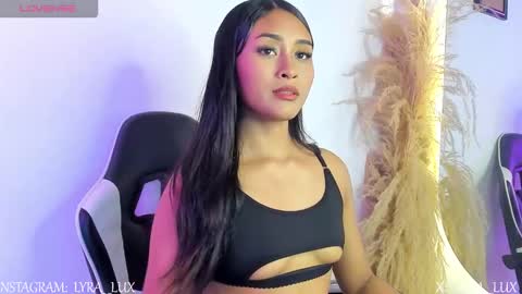 Snapshot of lyralux10 chatting on 11-18-25, 12:27 lyralux10 online show from 11-18-25, 12:27