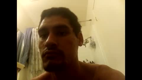 Snapshot of lyrwalkerrabbits96 chatting on 11-04-25, 09:52  Lyr.WalkerRabbit96 online show from 11-04-25, 09:52