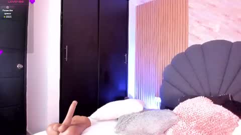    VIVIANA    online show from 07-10-26, 02:49