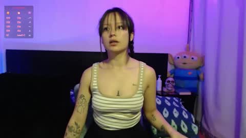 Snapshot of lyshana chatting on 11-12-25, 10:04 lyshana online show from 11-12-25, 10:04