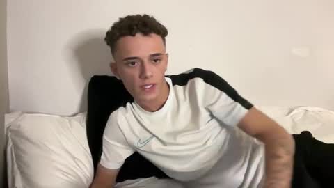 Snapshot of lz_britboy chatting on 02-28-26, 08:54 NEW Leo lz britboy online show from 02-28-26, 08:54