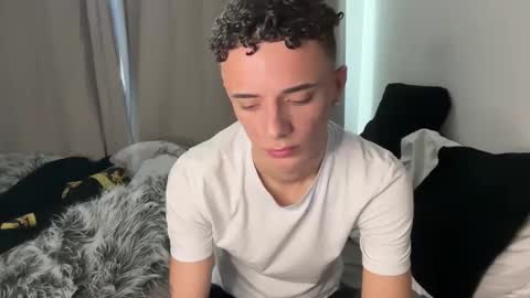 Snapshot of lz_britboy chatting on 03-12-26, 12:11 NEW Leo lz britboy online show from 03-12-26, 12:11