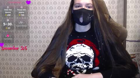 Snapshot of m00n8kiki chatting on 12-26-24, 05:04 Ksu online show from 12-26-24, 05:04