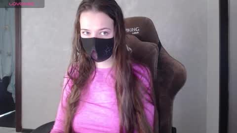 Snapshot of m00n8kiki chatting on 10-07-25, 06:43 Ksu online show from 10-07-25, 06:43