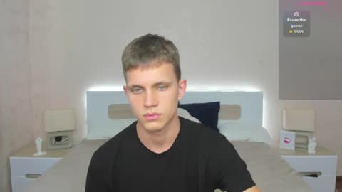 m0neyken_ online show from 07-20-26, 08:17