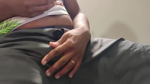 Snapshot of m0ren01995 chatting on 01-07-26, 11:12 m0ren01995 online show from 01-07-26, 11:12