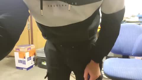 Snapshot of m1guele chatting on 01-04-25, 05:16 Fucklover online show from 01-04-25, 05:16