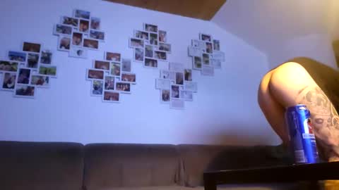 Snapshot of m1guele chatting on 01-13-25, 12:51 Fucklover online show from 01-13-25, 12:51