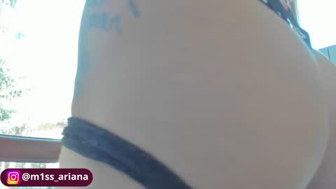 Ariana online show from 10-31-25, 08:04