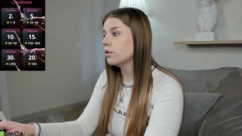 Snapshot of m1ss_wendy chatting on 02-12-26, 08:42 Amber online show from 02-12-26, 08:42