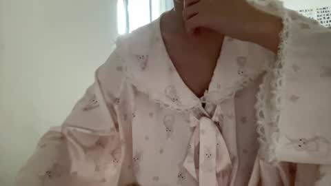 Snapshot of m418519611 chatting on 08-04-26, 10:40 m418519611 online show from 08-04-26, 10:40