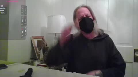 Snapshot of m54whrdn2 chatting on 12-23-24, 02:13 m54whrdn online show from 12-23-24, 02:13