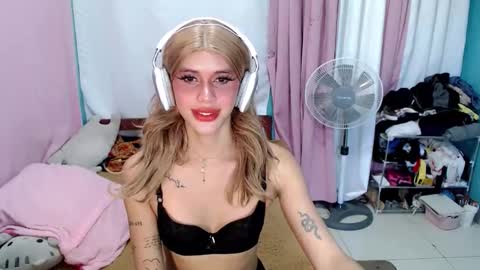 Snapshot of m788522 chatting on 03-13-26, 02:07 MARIA online show from 03-13-26, 02:07